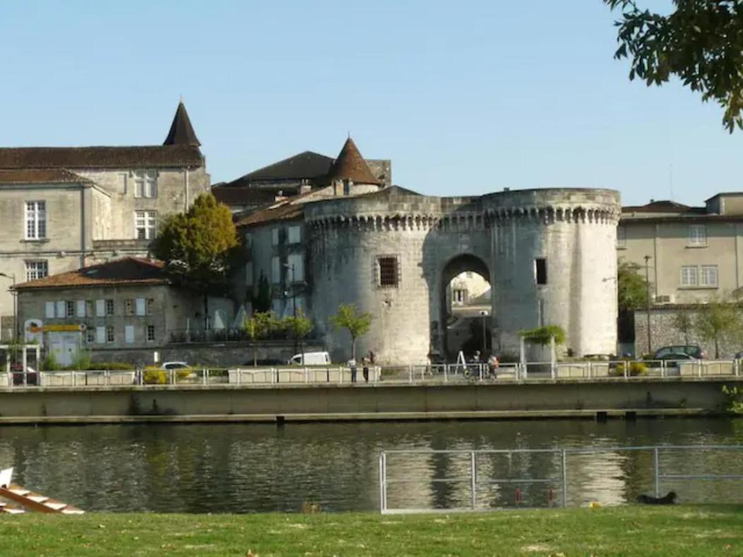 Le Charmant # Coeur De Cognac # Courette Exterior photo